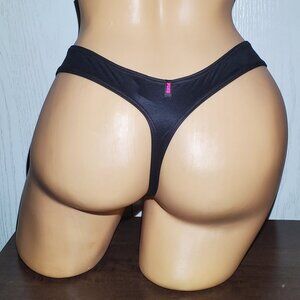 Victoria's Secret Thong Panties. New with Tags Size Medium.